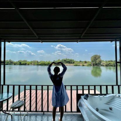 Kram Farmstay Nakhon Pathom Bagian luar foto